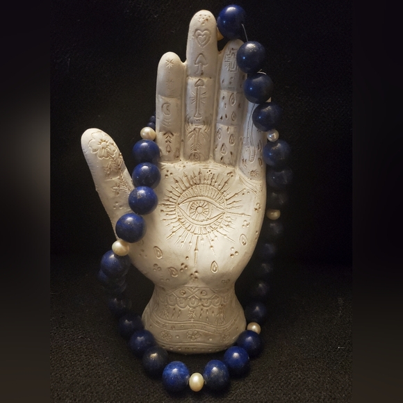 NWOT Handmade (from New Zealand) Lapis Lazuli and freshwater pearl necklace - Picture 1 of 3